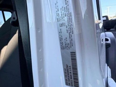 Certified 2025 Jeep Wrangler Rubicon image 19