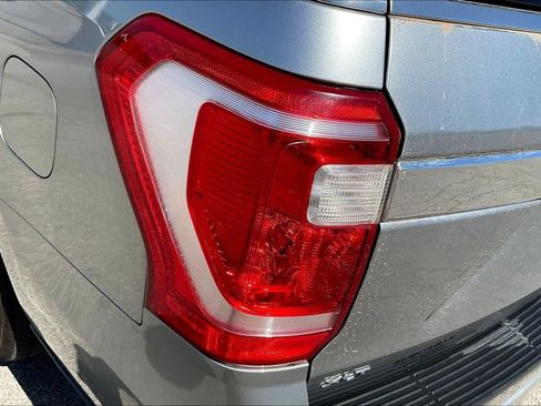 Used 2020 Ford Expedition Max XLT w/ Equipment Group 202A RWD image 28