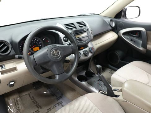 Used 2007 Toyota RAV4 2WD image 2