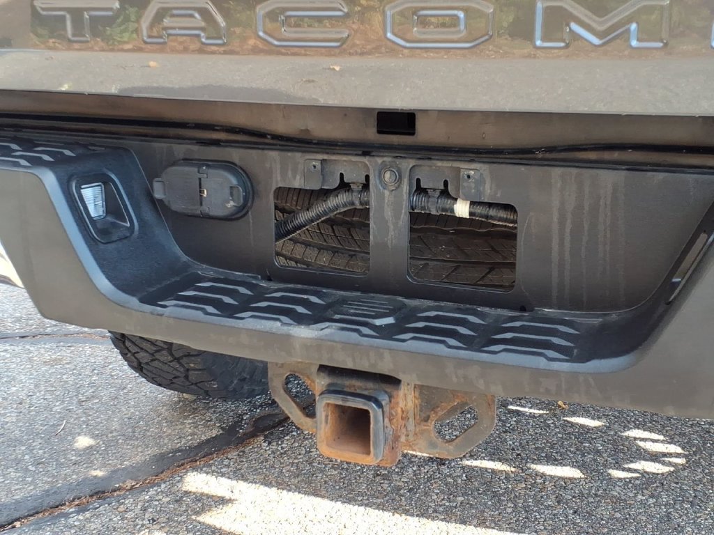 Used 2019 Toyota Tacoma SR5 AWD/4WD image 10