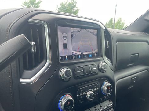 Used 2021 GMC Sierra 1500 AT4 w/ AT4 Premium Package AWD/4WD image 17