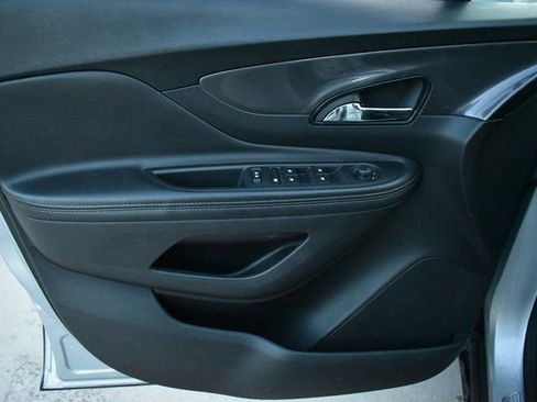 Certified 2022 Buick Encore Preferred w/ Safety Package image 13