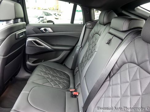 Used 2023 BMW X6 xDrive40i AWD/4WD image 16