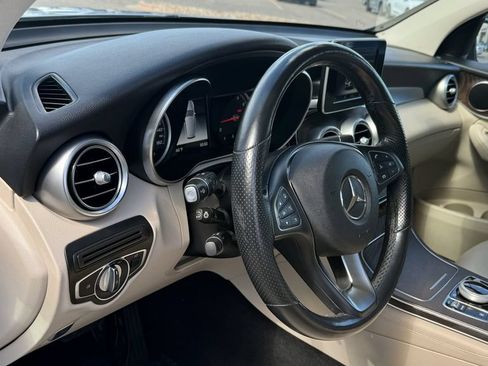 Used 2019 Mercedes-Benz GLC 300 4MATIC image 23