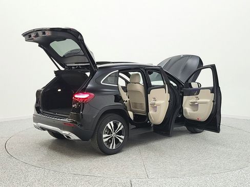 Certified 2025 Mercedes-Benz GLA 250 image 23