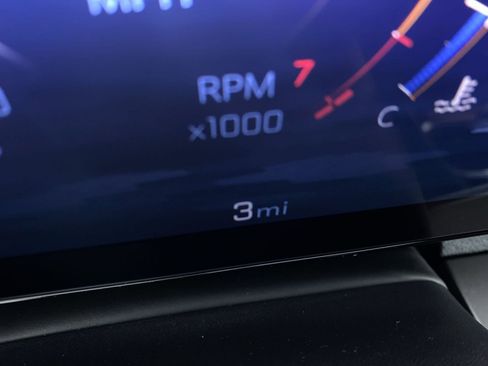 New 2025 Chevrolet Traverse LT w/ Midnight/Sport Edition FWD image 4
