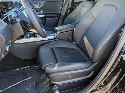 Certified 2025 Mercedes-Benz GLB 250 image 15