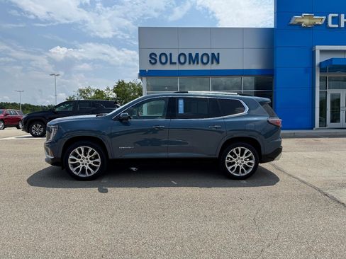 Certified 2025 GMC Acadia Denali w/ Super Cruise Package image 2