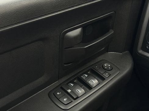 Used 2014 RAM 1500 Express AWD/4WD image 9