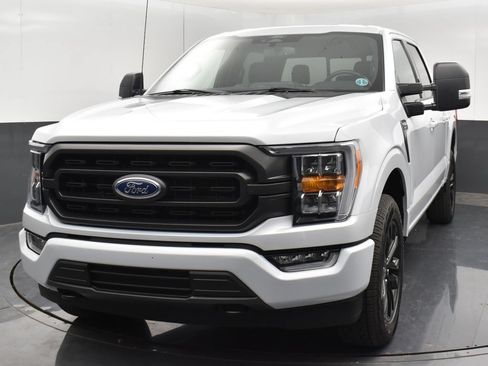 Used 2022 Ford F150 XLT w/ Equipment Group 302A High AWD/4WD image 13