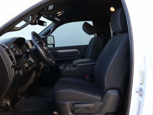 Used 2025 RAM 3500 Tradesman image 9