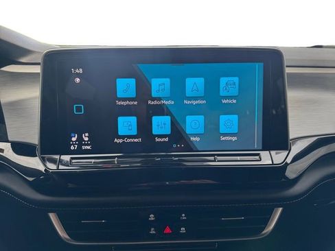 Used 2024 Volkswagen Atlas Cross Sport SE FWD image 25