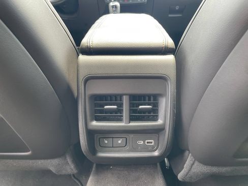 Used 2019 Cadillac XT4 Sport FWD image 33