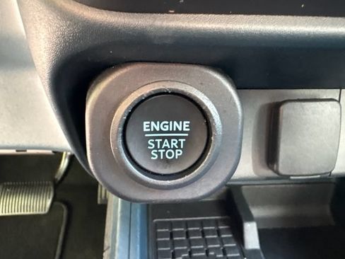 Certified 2025 Ford Maverick Lobo AWD/4WD image 32