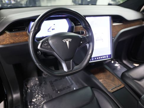 Used 2020 Tesla Model X Long Range image 18