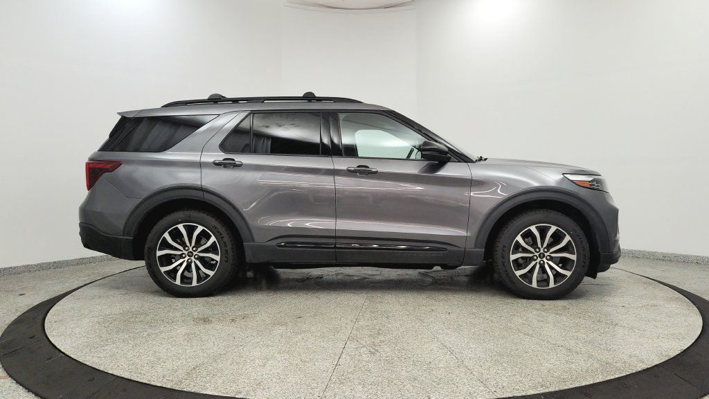 Used 2021 Ford Explorer ST w/ Equipment Group 401A AWD/4WD image 6