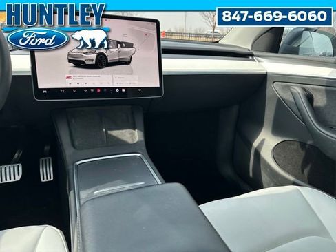 Used 2023 Tesla Model Y Performance image 18