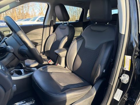 Used 2018 Jeep Compass Latitude w/ Popular Equipment Group image 15