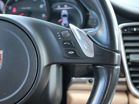 Used 2015 Porsche Panamera 4 image 25