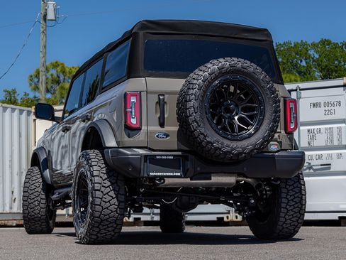 Used 2025 Ford Bronco Badlands AWD/4WD image 5