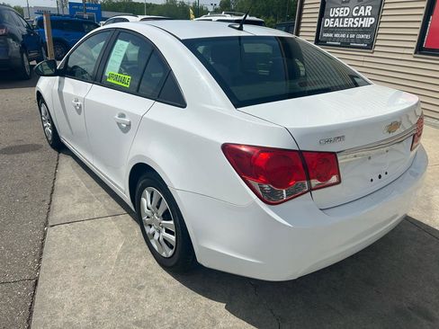 Used 2013 Chevrolet Cruze LS FWD image 7