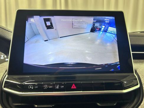 Used 2022 Jeep Compass Latitude image 14