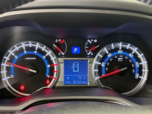 Used 2017 Toyota 4Runner TRD Off-Road Premium AWD/4WD image 15
