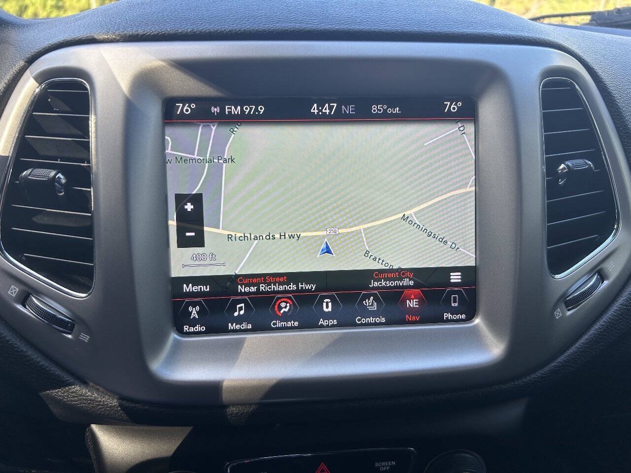Used 2018 Jeep Compass Latitude w/ Popular Equipment Group AWD/4WD image 19