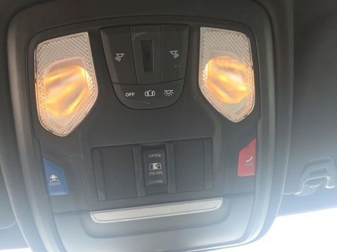 Used 2022 RAM 1500 Big Horn AWD/4WD image 19