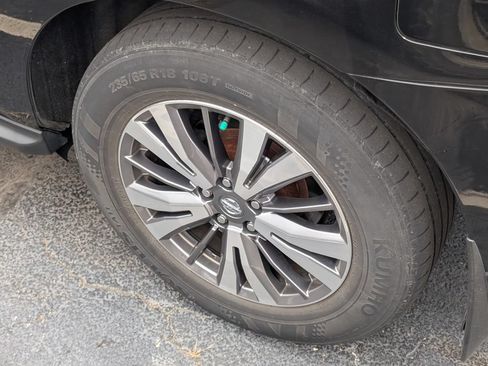 Used 2020 Nissan Pathfinder S AWD/4WD image 10