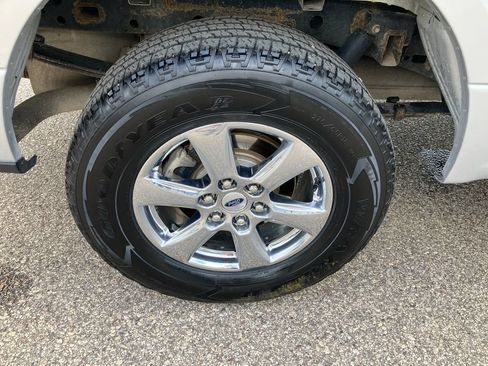 Used 2019 Ford F150 XLT w/ Equipment Group 302A Luxury AWD/4WD image 17