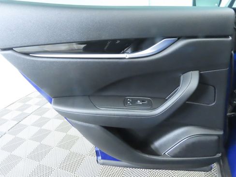 Used 2021 Maserati Levante image 27