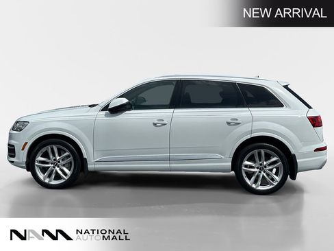 Used 2018 Audi Q7 3.0T Prestige image 2