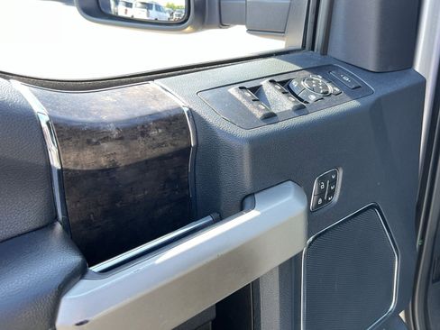 Used 2022 Ford F250 Lariat w/ Chrome Package AWD/4WD image 23