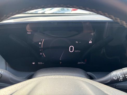 Used 2025 Buick Encore GX Preferred FWD image 39