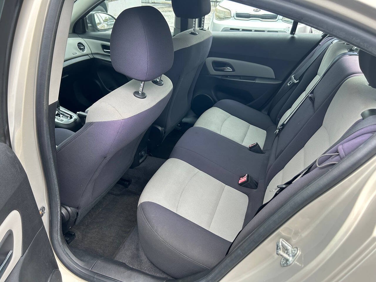 Used 2012 Chevrolet Cruze LS w/ Connectivity Package FWD image 8