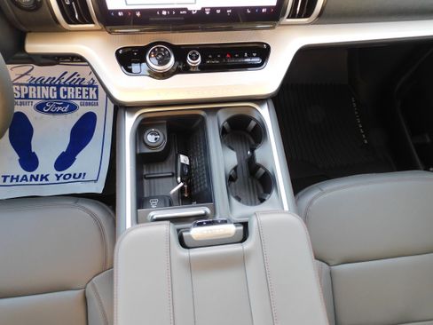 New 2025 Ford Expedition Active image 17