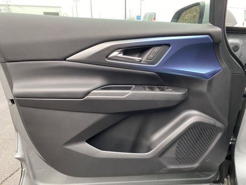 New 2026 Chevrolet Equinox EV LT image 15