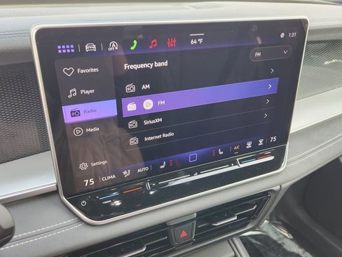 New 2026 Volkswagen Tiguan SE R-Line AWD/4WD image 8
