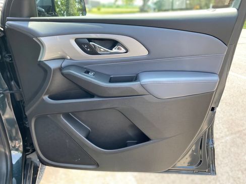 Used 2018 Chevrolet Traverse LT AWD/4WD image 9