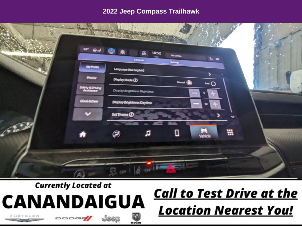 Used 2022 Jeep Compass Trailhawk w/ Trailhawk Convenience Group AWD/4WD image 13