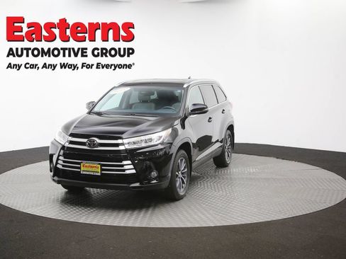 Used 2019 Toyota Highlander XLE AWD/4WD image 58