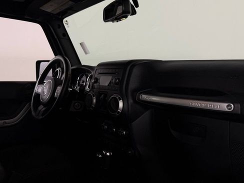Used 2016 Jeep Wrangler Unlimited Sahara w/ Max Tow Package AWD/4WD image 29
