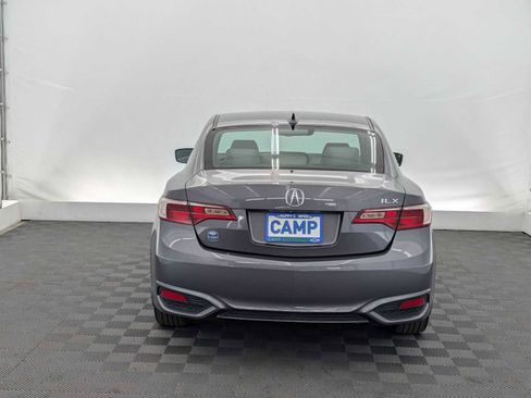 Used 2018 Acura ILX FWD image 5