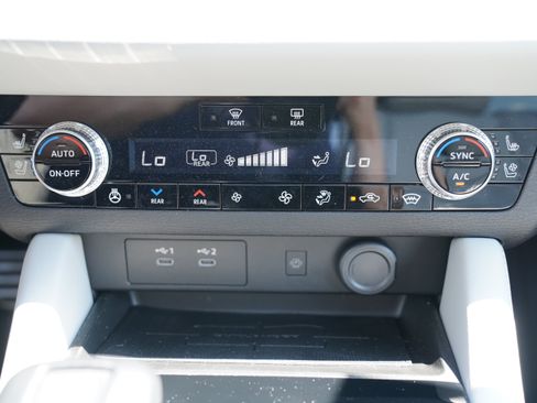 Used 2025 Mitsubishi Outlander SEL AWD/4WD image 26