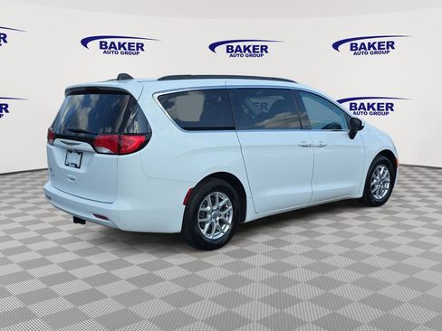 Used 2021 Chrysler Voyager Lxi FWD image 8