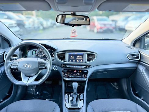 Used 2019 Hyundai Ioniq Plug-In Hybrid FWD image 12