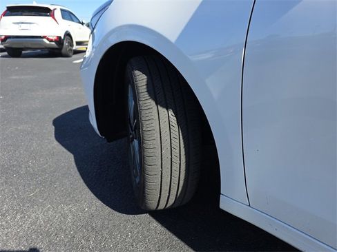 Used 2023 Kia Forte LXS w/ LXS Technology Package image 34