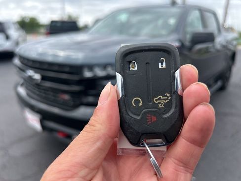 Used 2019 Chevrolet Silverado 1500 LT Trail Boss AWD/4WD image 53