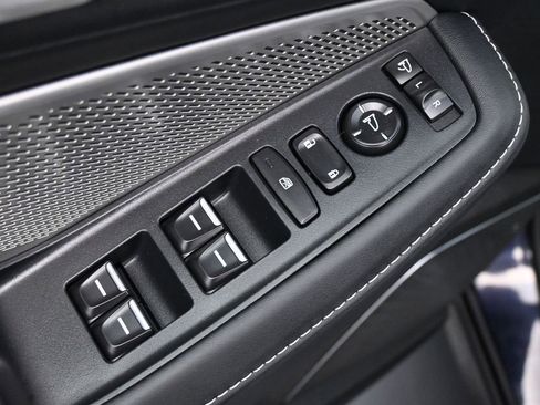 Used 2023 Acura MDX SH-AWD w/ Technology Package image 4